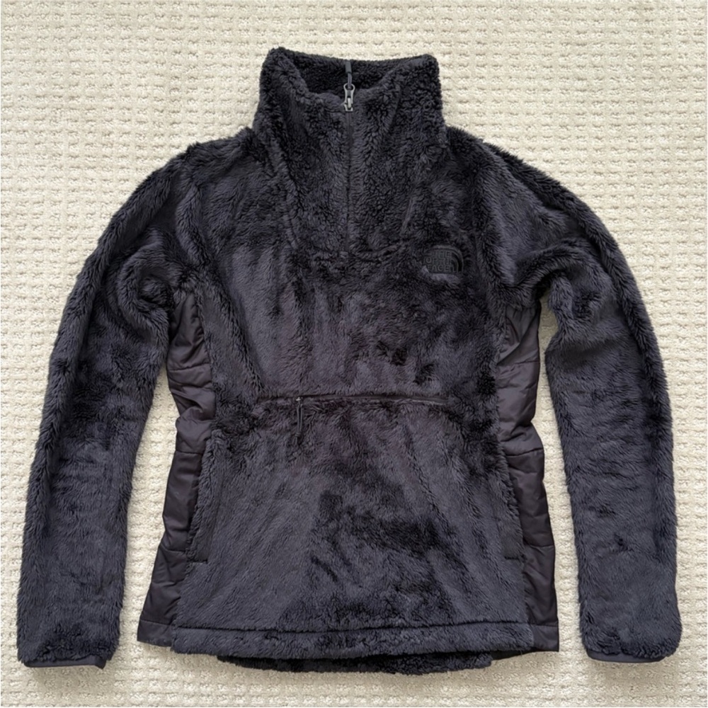 The North Face Women's Black Osito Quarter Zip Pullover
